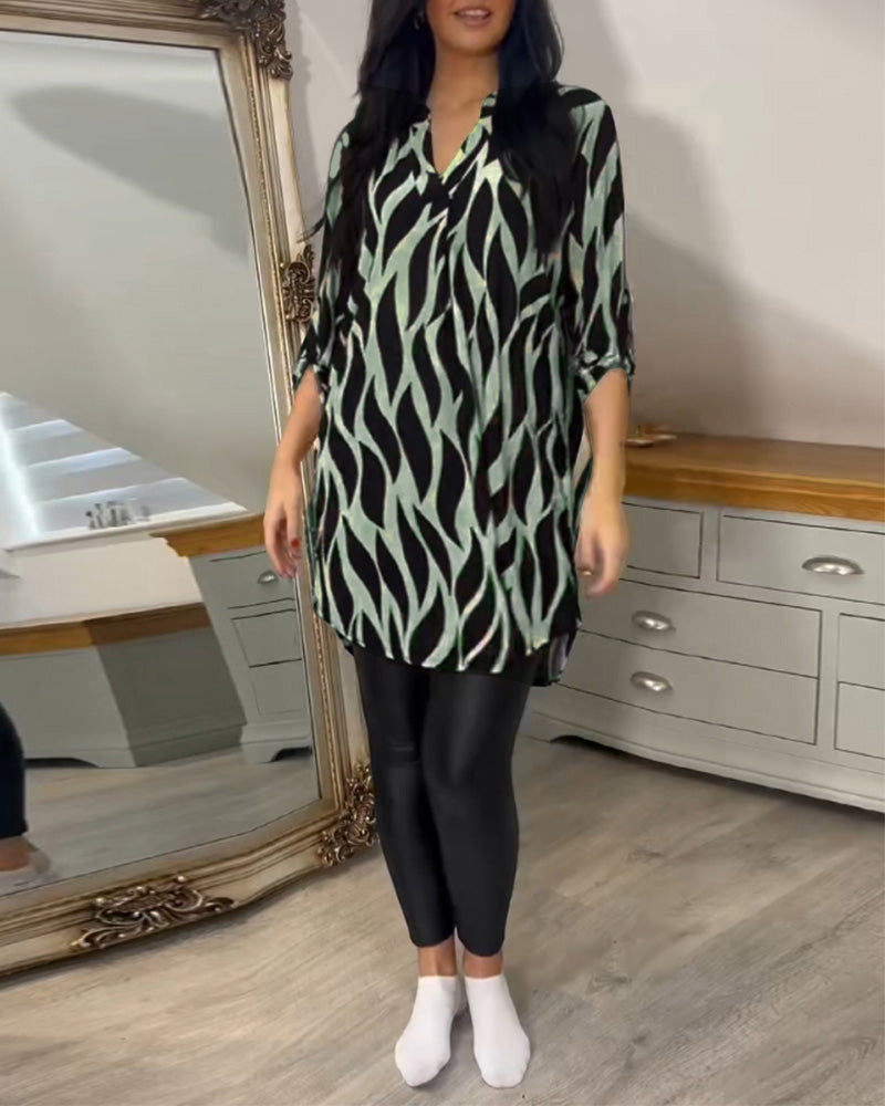 Luxe Tuniek Met Dynamisch Grafisch Patroon Voor Elegante Vrouwelijke Stijl – ALANA DYNAMIQUE