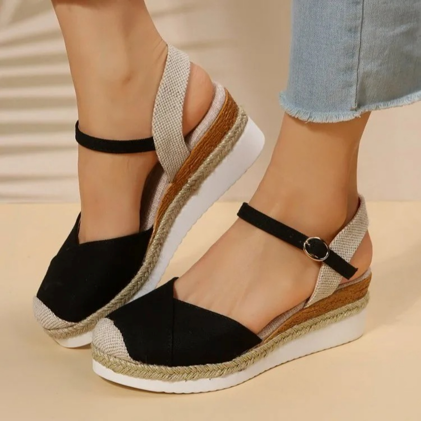 Zomerse dames sandalen met gesloten teen en gespsluiting – ClariaStep BreezeWalk