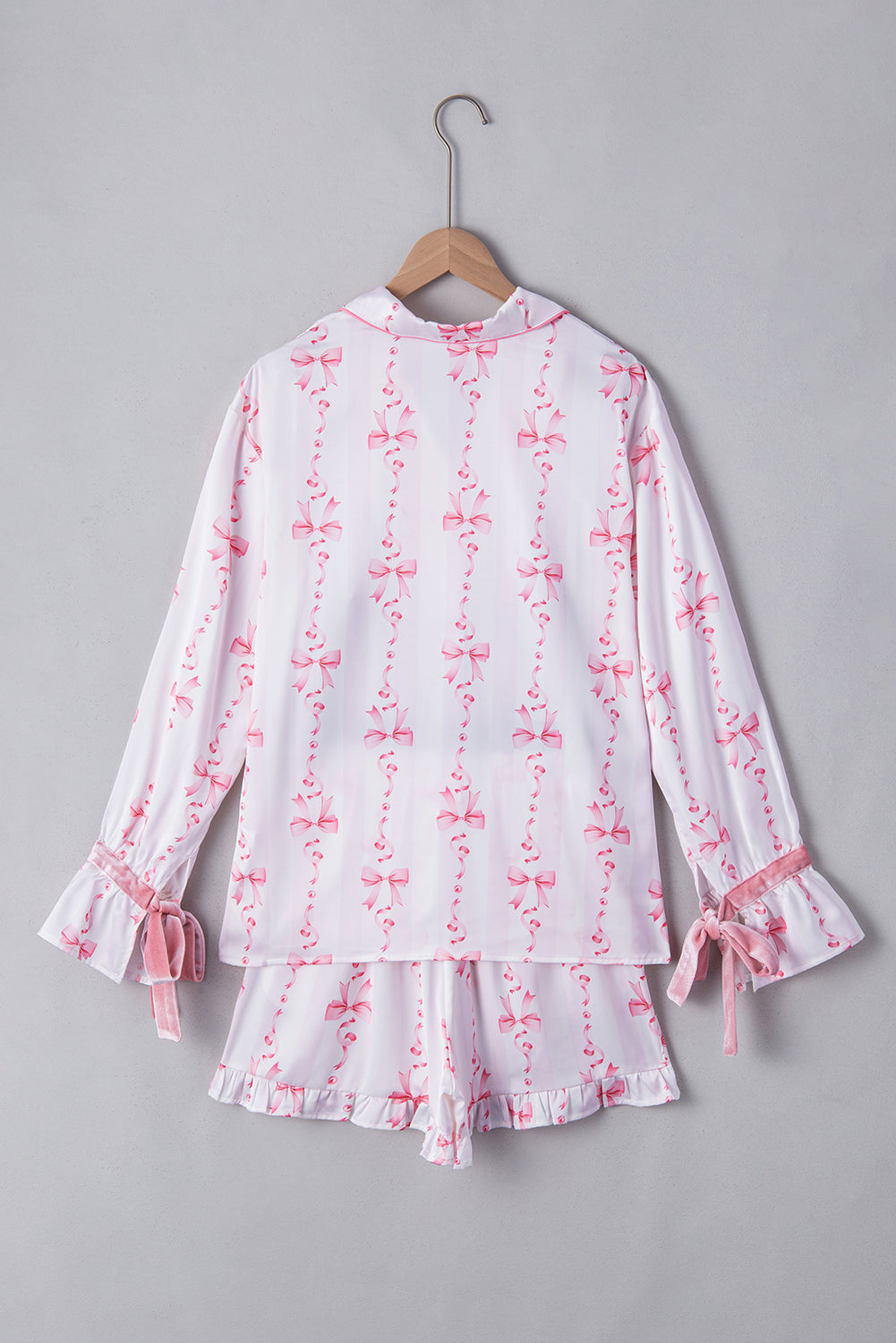 Satijnen dames pyjamaset met strikmouwen en luxe afwerking – SERENA SOFTGLOW