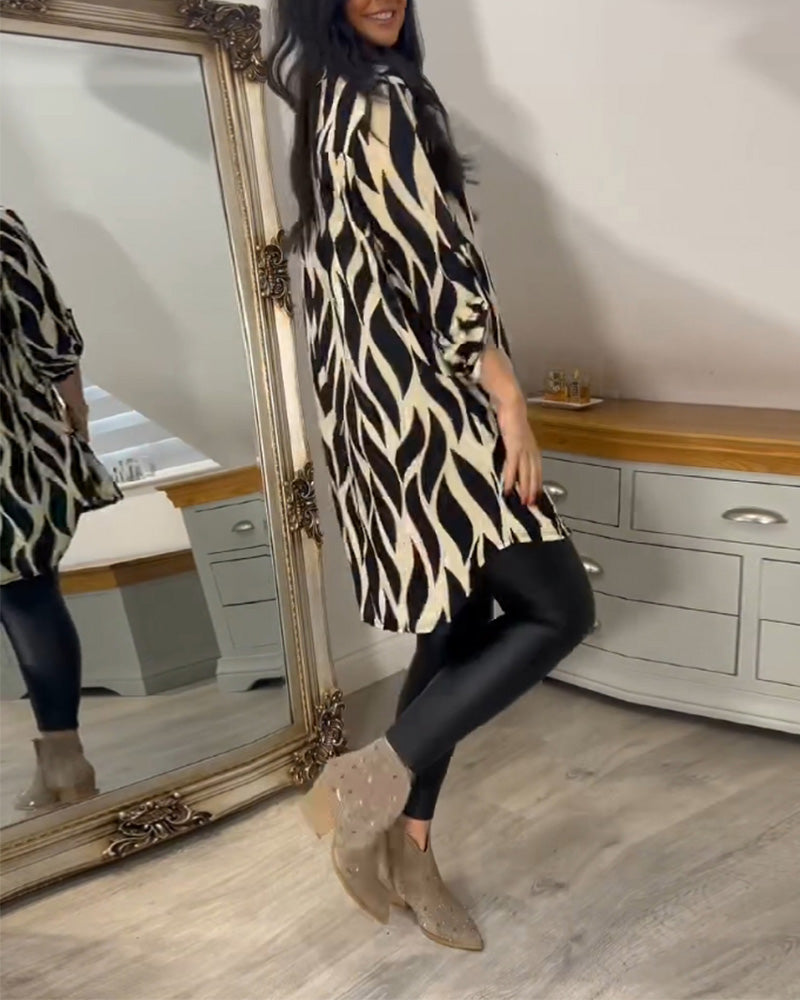 Luxe Tuniek Met Dynamisch Grafisch Patroon Voor Elegante Vrouwelijke Stijl – ALANA DYNAMIQUE