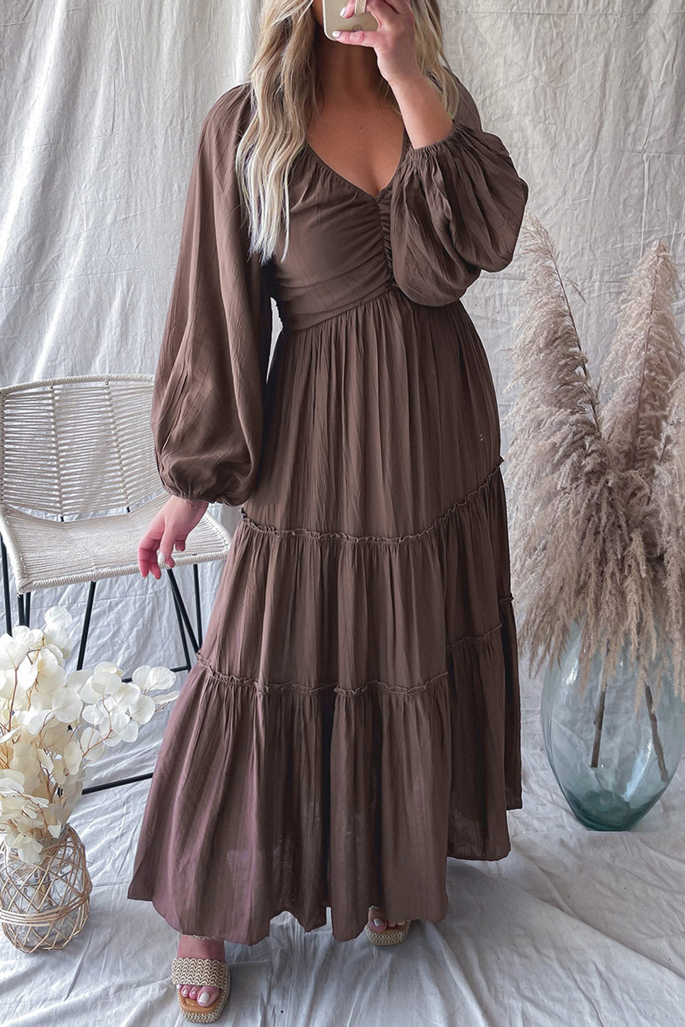 Vrouwen - V Hals Maxi Jurk - Uitgesneden Franje - Elegante Avondmode - AAN TREFFEN