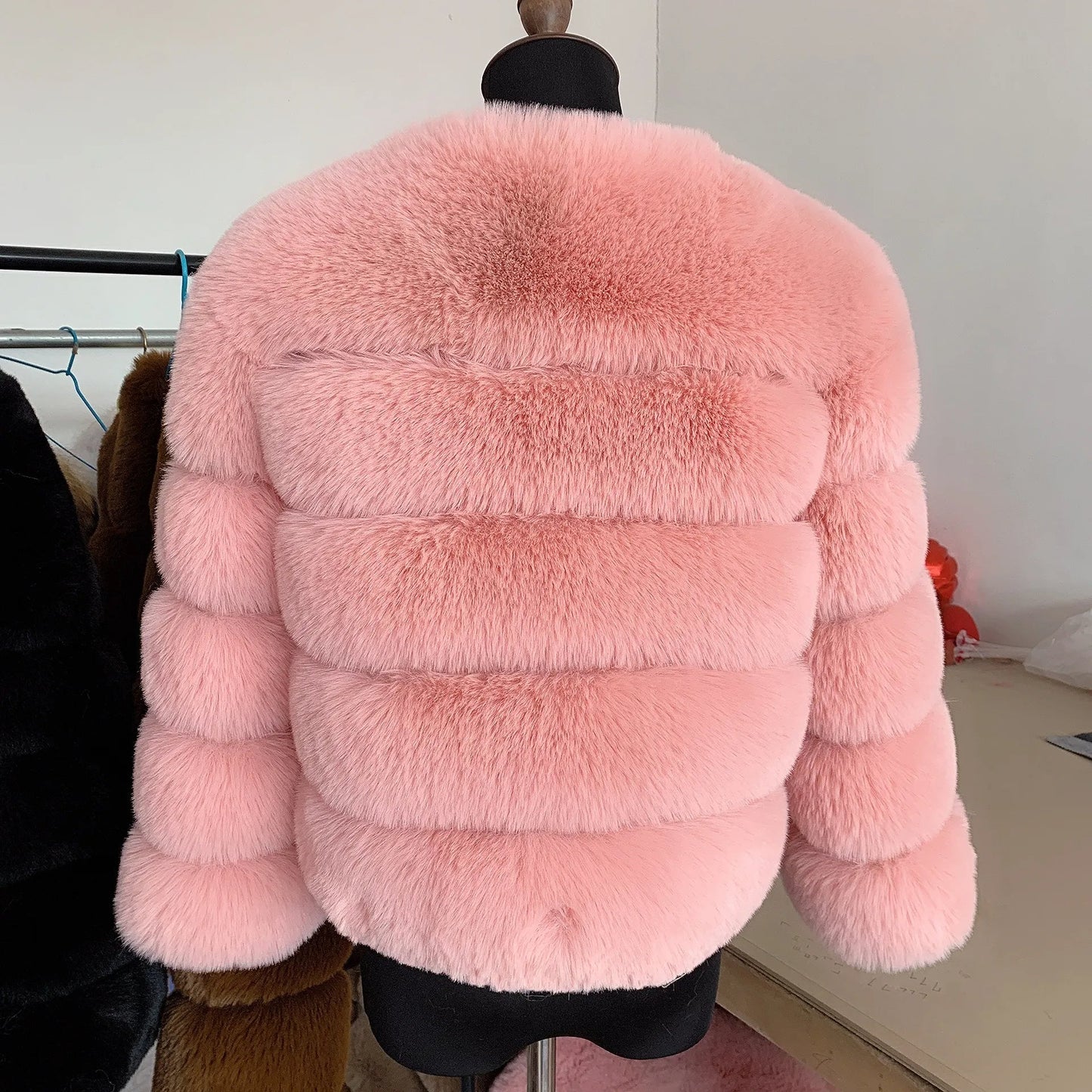 ISLA - Luxe gelaagde jas van imitatiebont voor dames