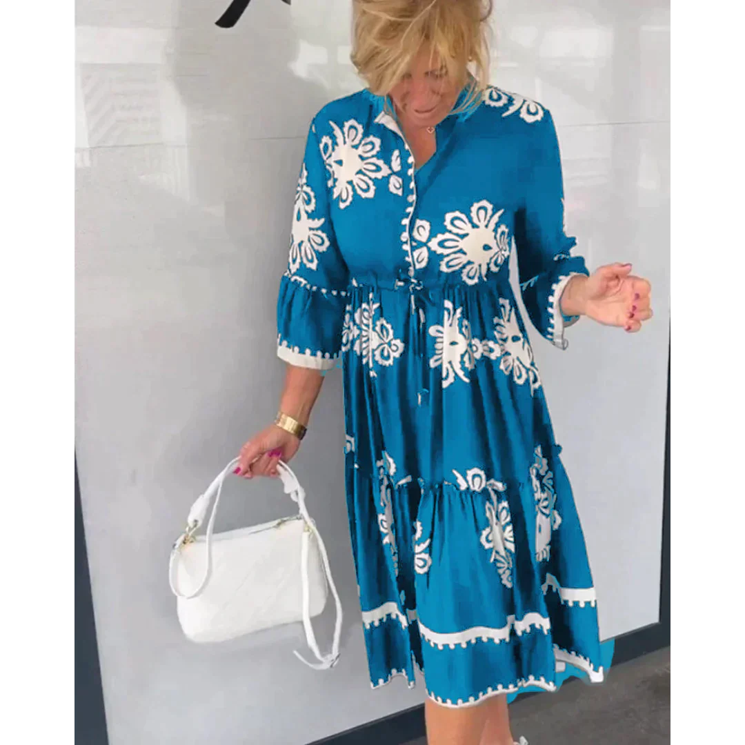 Luchtige bloemenjurk met 3/4 mouwen en flatterende pasvorm – FloréaLune Dress