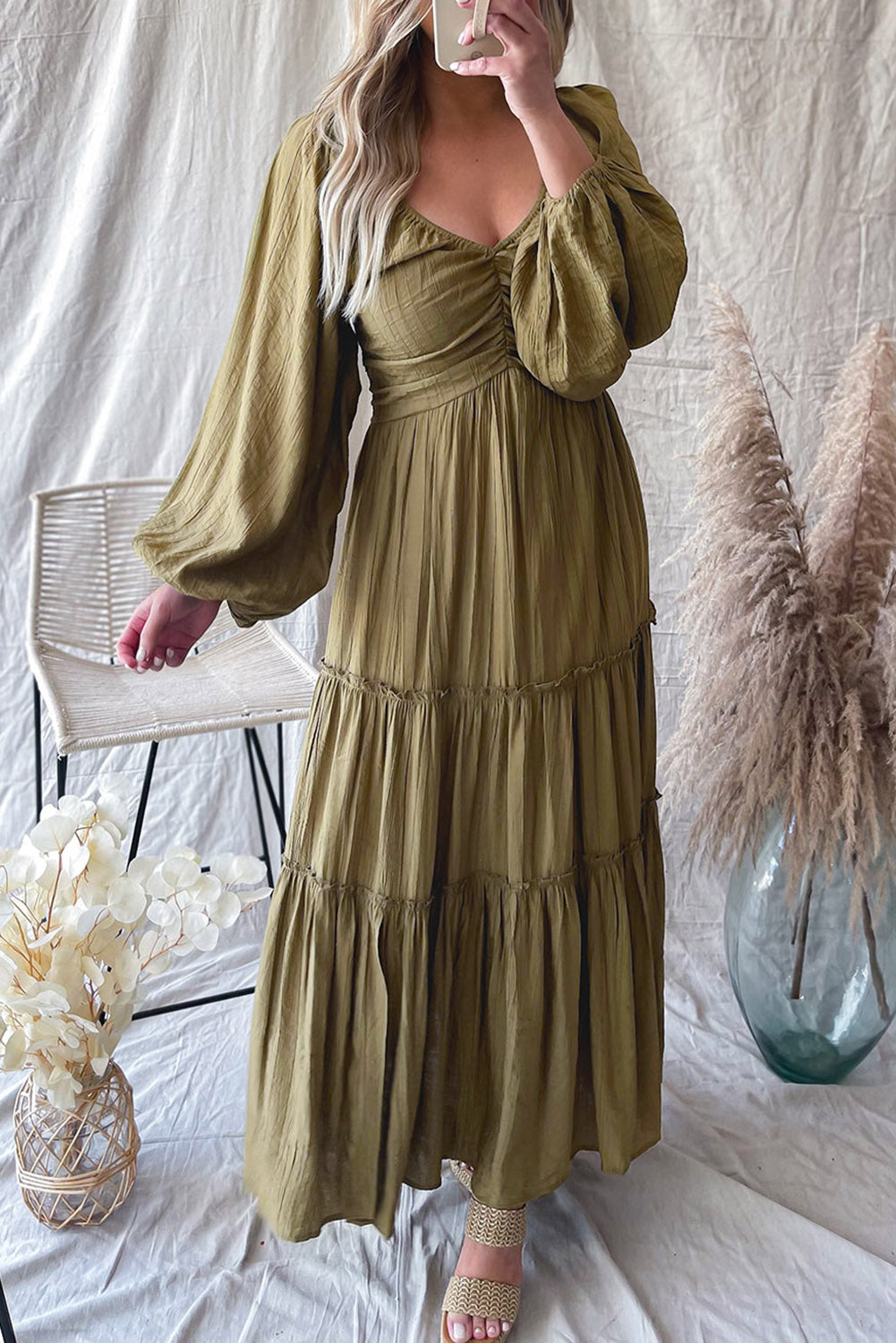 Vrouwen - V Hals Maxi Jurk - Uitgesneden Franje - Elegante Avondmode - AAN TREFFEN