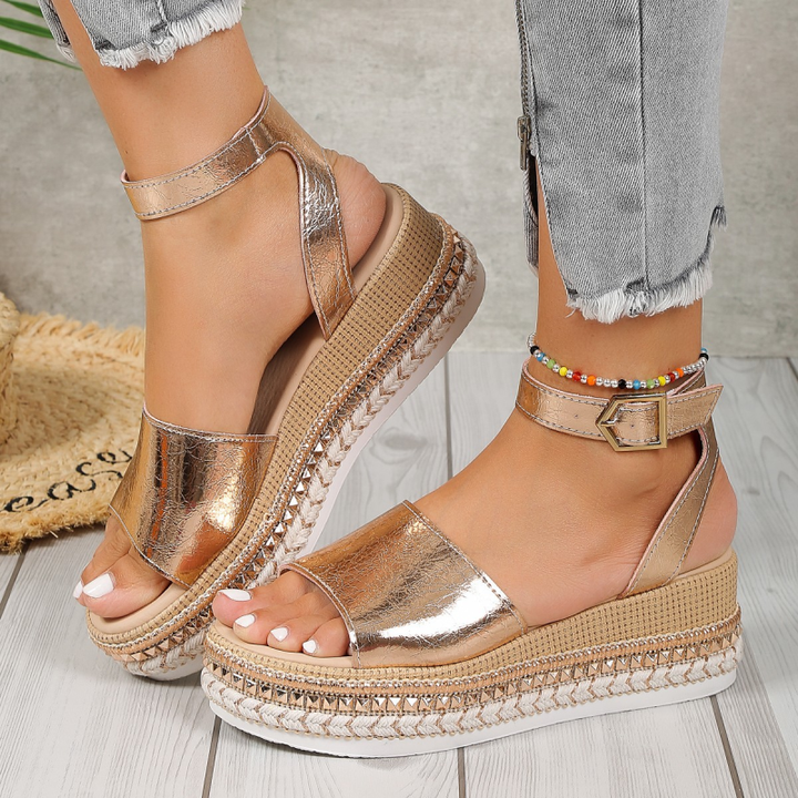 Elegante plateau sandalen met blokhak en verstelbaar enkelbandje – MILA HEIGHTS