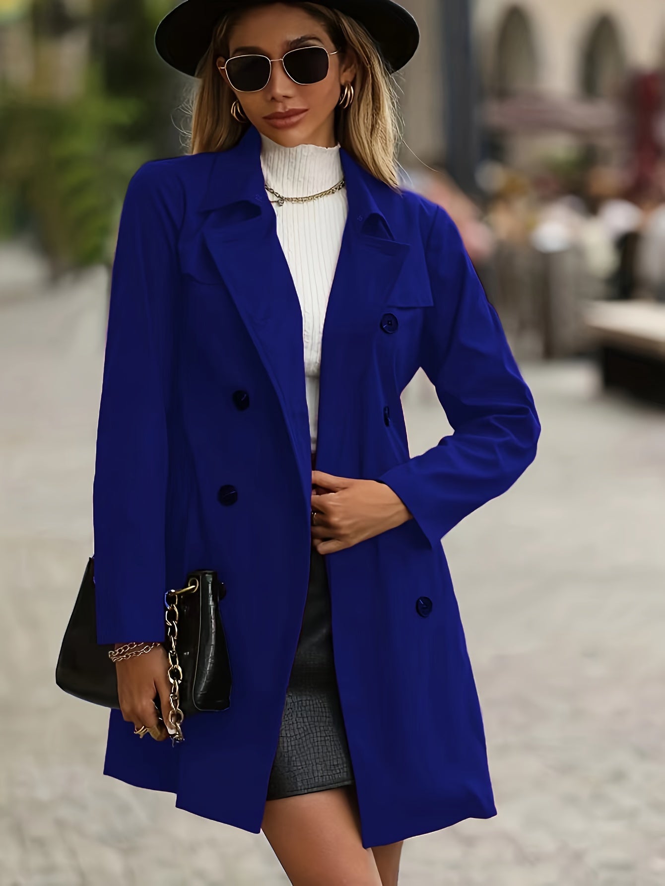 AURELIA - Omkeerbare trenchcoat met uitgesneden revers en knoopdetails voor dames