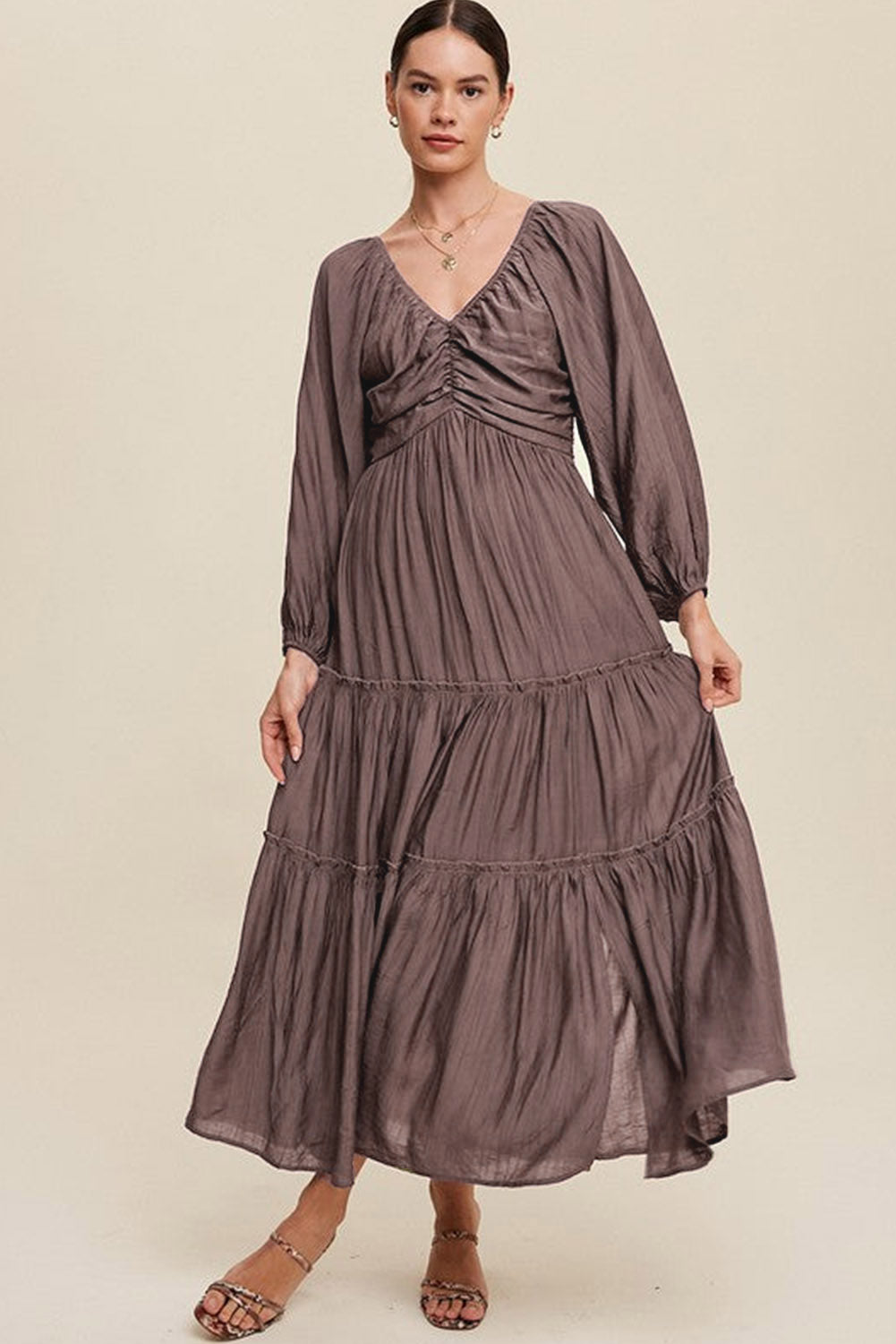 Vrouwen - V Hals Maxi Jurk - Uitgesneden Franje - Elegante Avondmode - AAN TREFFEN