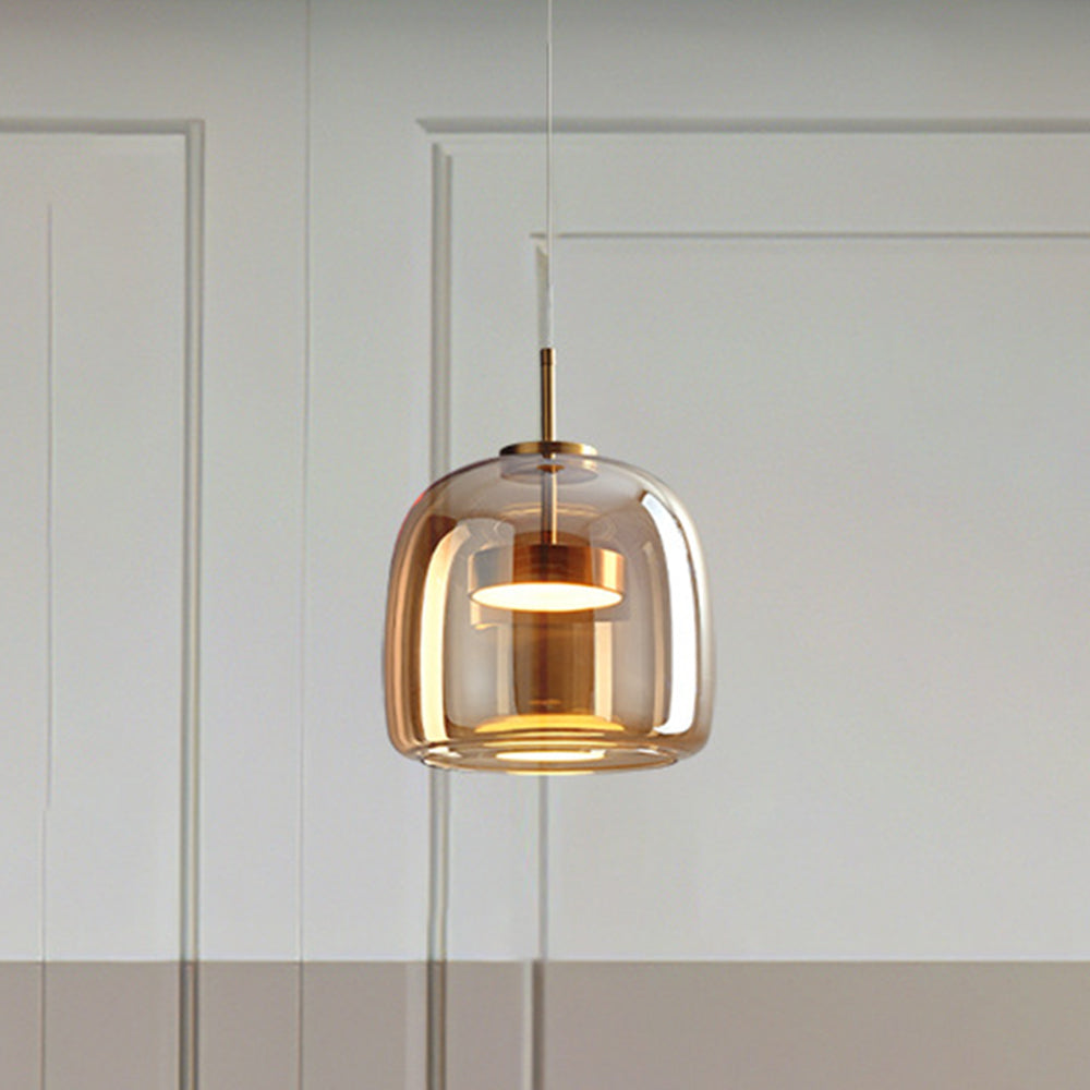 NOYA – Retro LED hanglamp in goud en amber voor een elegante touch