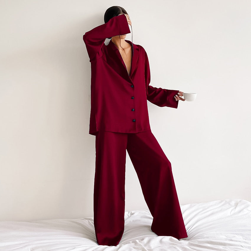 Oversized dames pyjamaset van satijn met chique glans – AURÉLIA SILKSLEEP