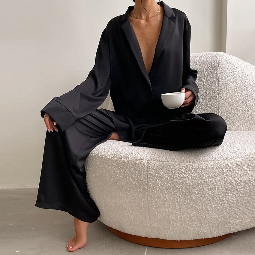 Oversized dames pyjamaset van satijn met chique glans – AURÉLIA SILKSLEEP