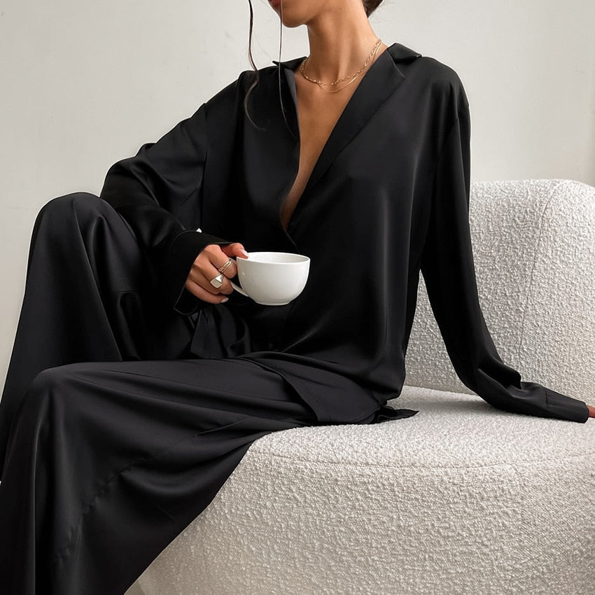 Oversized dames pyjamaset van satijn met chique glans – AURÉLIA SILKSLEEP