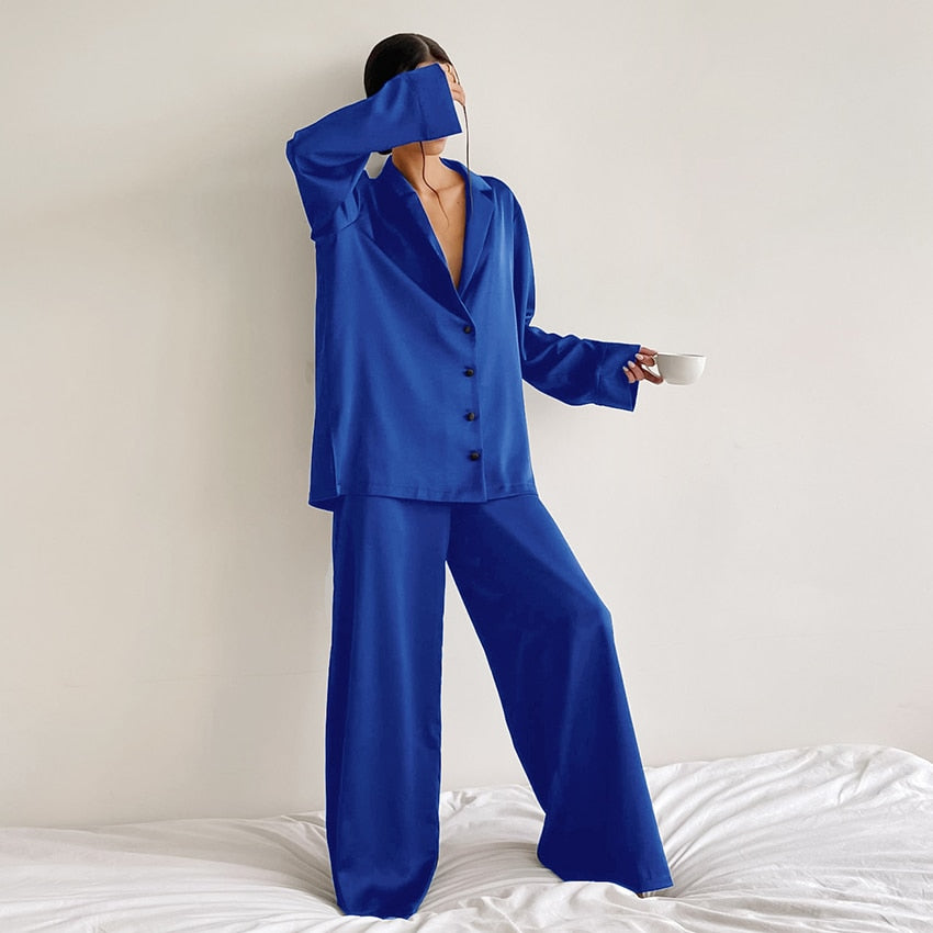 Oversized dames pyjamaset van satijn met chique glans – AURÉLIA SILKSLEEP
