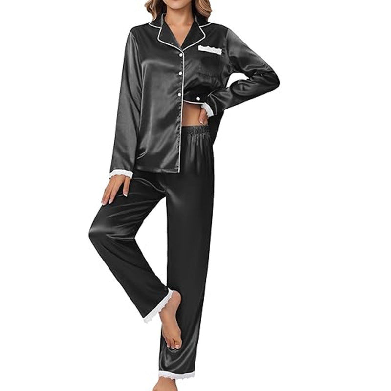 Satijnen dames pyjamaset met knoopsluiting en kanten details – ÉLOÏSE NOIR