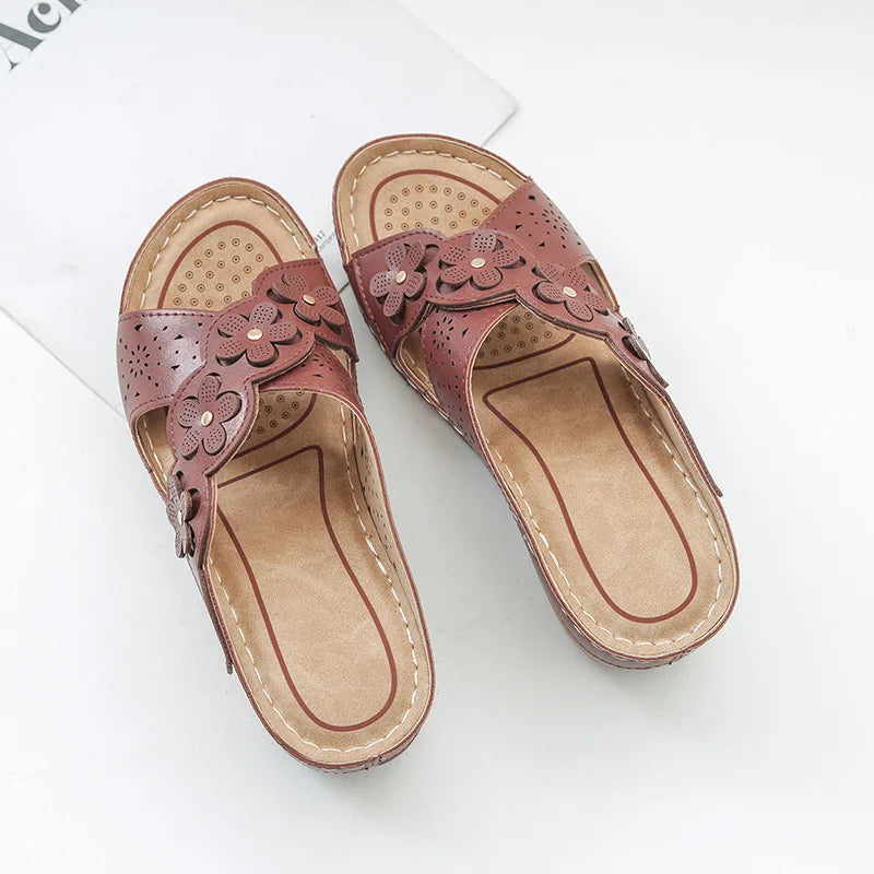 Orthopedische sandalen voor dames met stevig voetbed en bloemendetail – FlorivaBloom