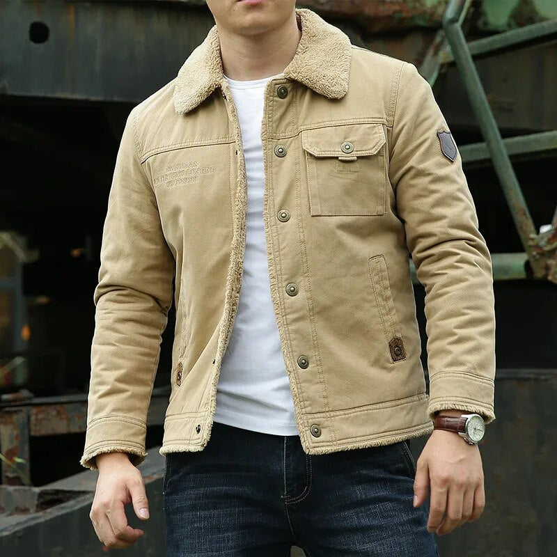 ANDERSON – Button-up jas met borstzakken voor een klassieke en veelzijdige look