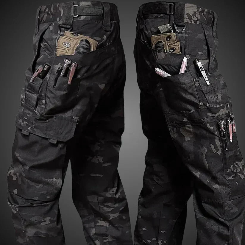 Tactische outdoor herenbroek met stretch en cargozakken – IronTrail FlexPro