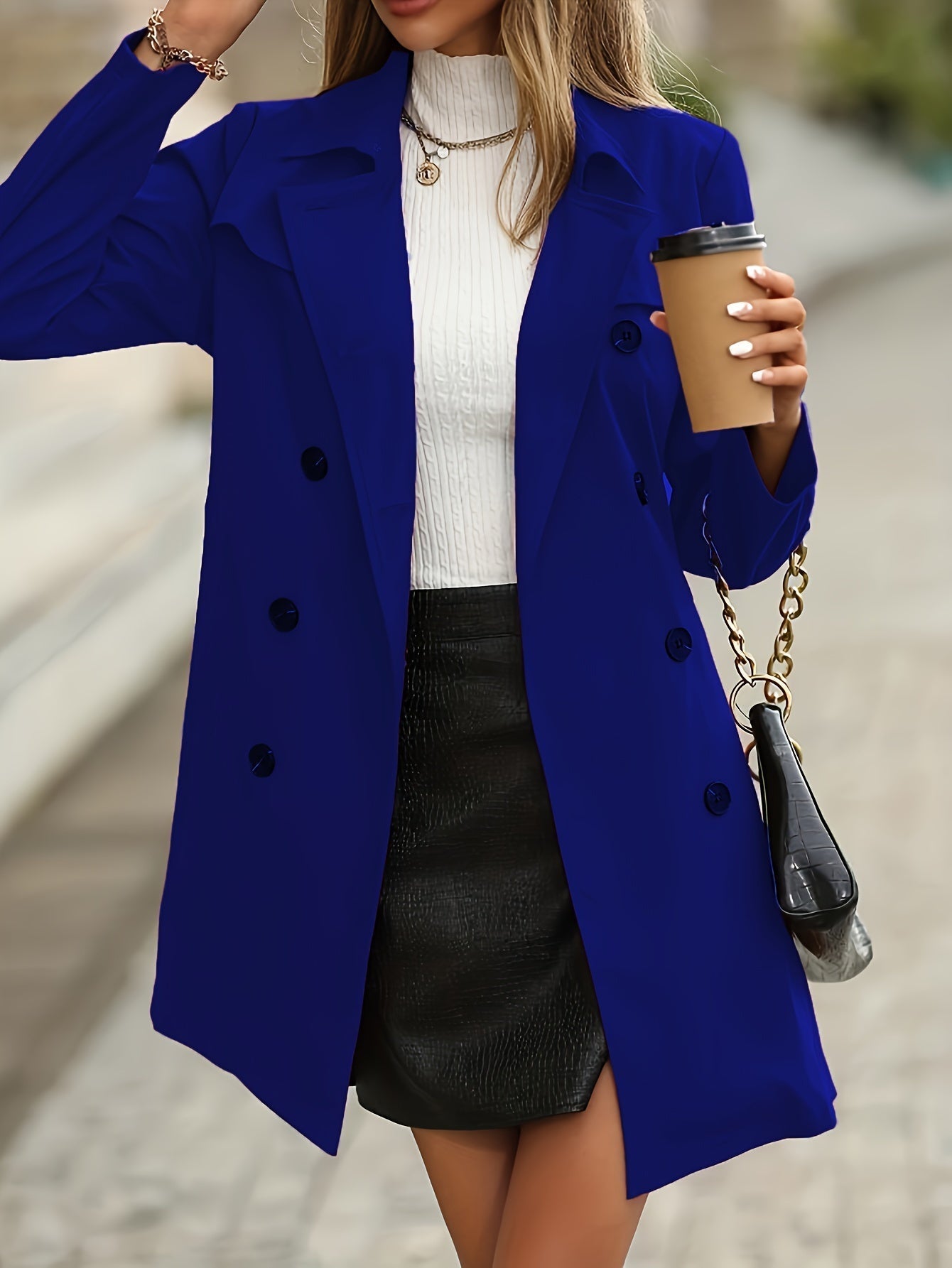 AURELIA - Omkeerbare trenchcoat met uitgesneden revers en knoopdetails voor dames