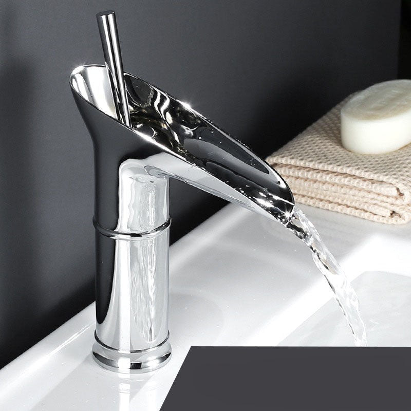 VINTAFLOW - Antieke waterval wastafelkraan voor de badkamer