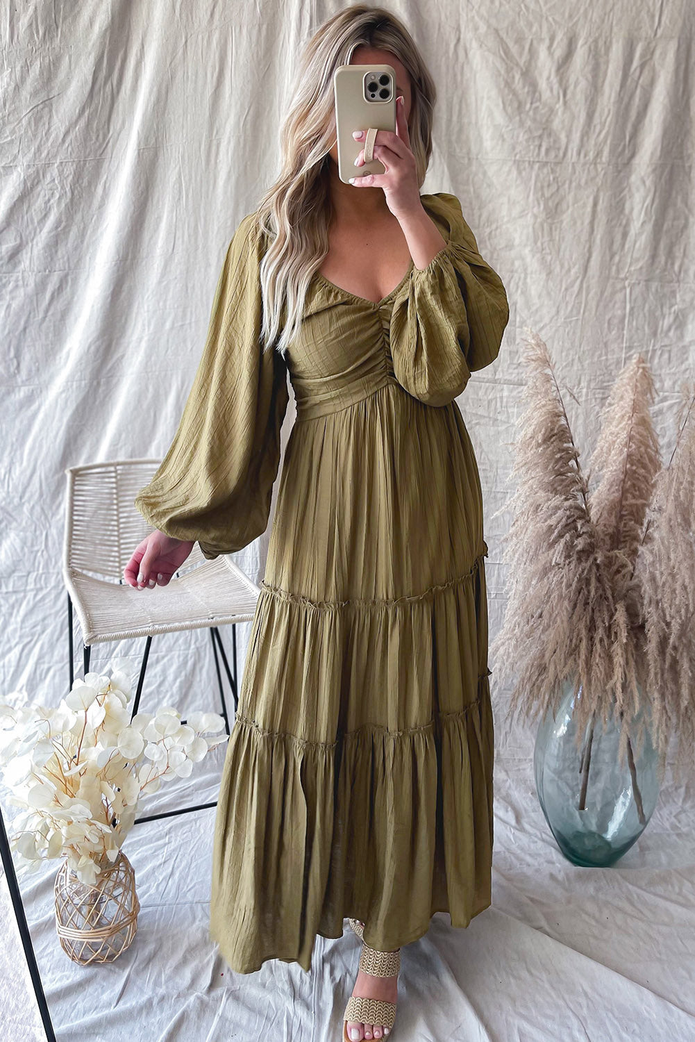 Vrouwen - V Hals Maxi Jurk - Uitgesneden Franje - Elegante Avondmode - AAN TREFFEN