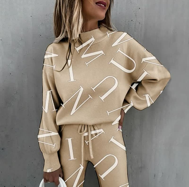 Trendy letter print jurk voor een statement look – Lexa Script