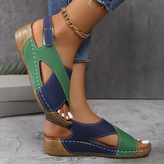Vrouwen - Leren Damessandalen - Sleehak - Comfortabele Zomerschoenen - Eyla