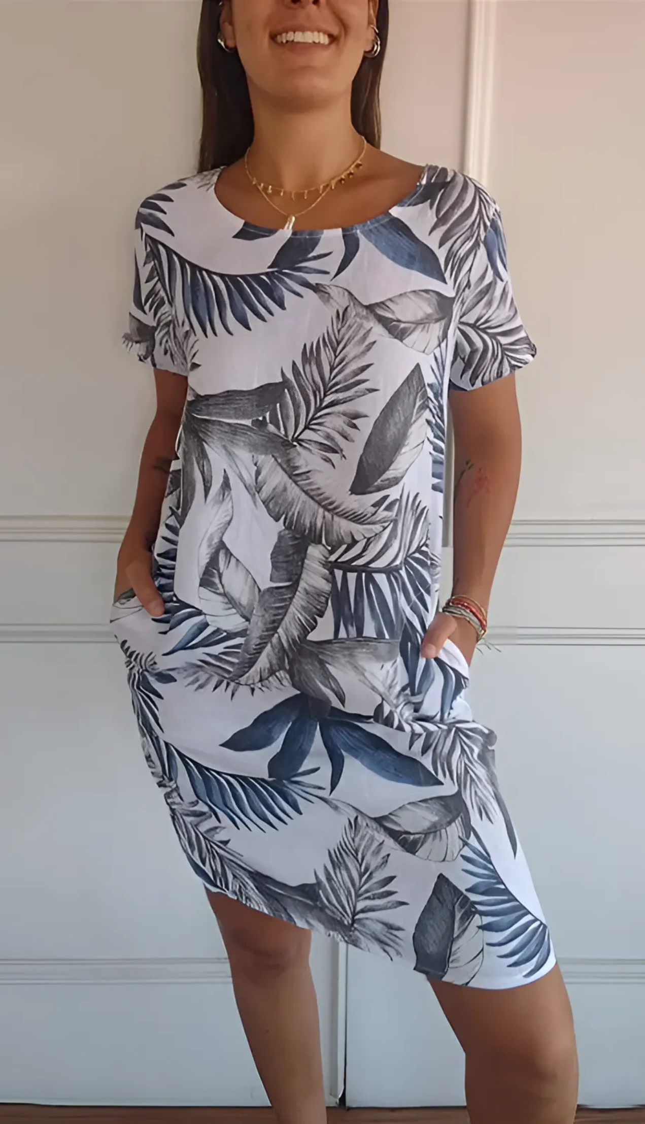 Vrouwelijke midi-jurk met bloemenprint en lange mouwen – NoreliaBloom