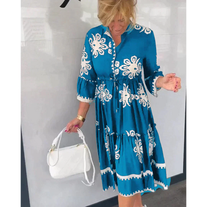 Luchtige bloemenjurk met 3/4 mouwen en flatterende pasvorm – FloréaLune Dress