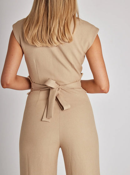 Elegante damesjumpsuit met flatterend ontwerp en chique details – AVENA CLASSIQUE