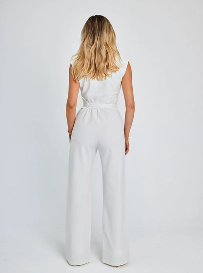 Elegante damesjumpsuit met flatterend ontwerp en chique details – AVENA CLASSIQUE