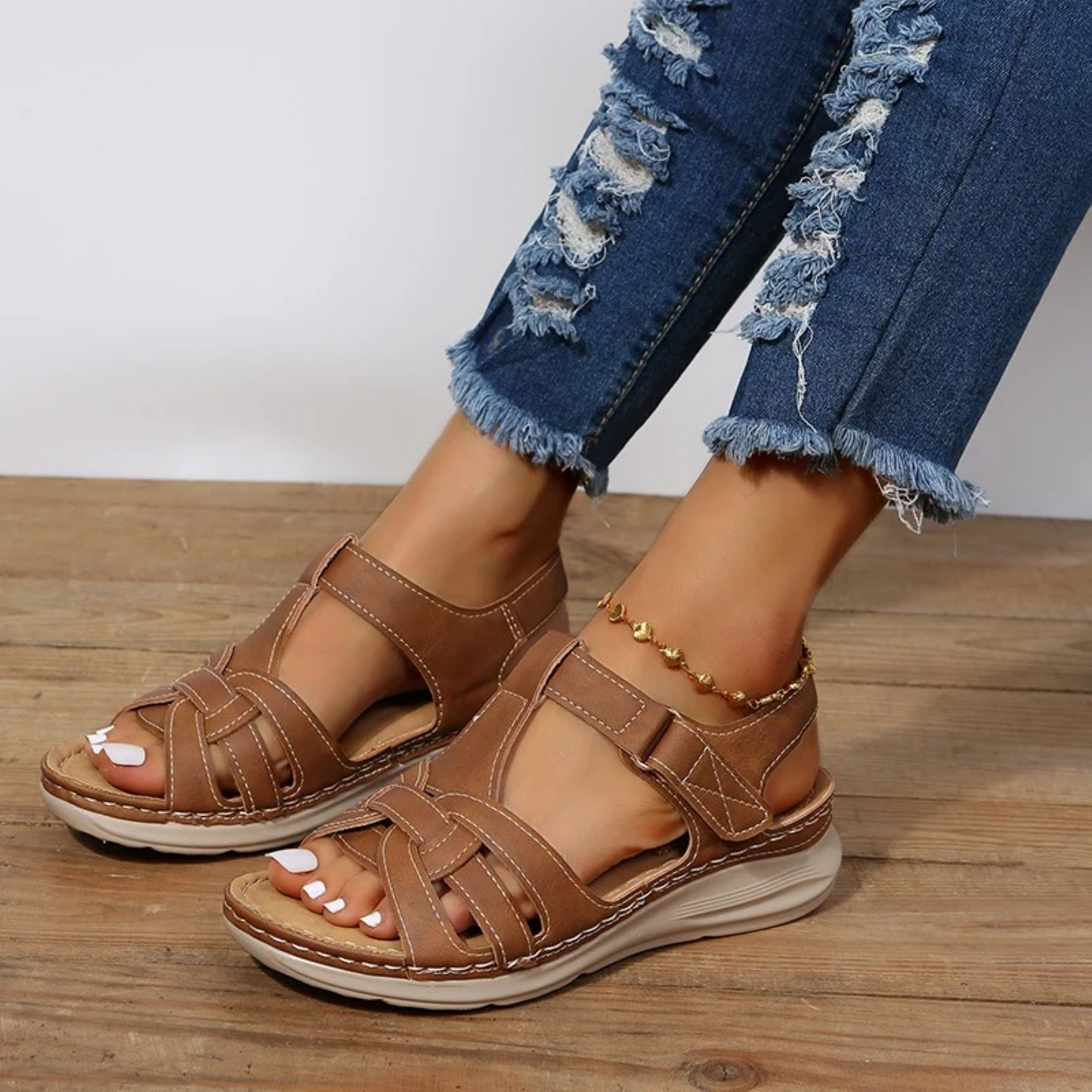 Orthopedische dames sandalen van zacht suède met verstelbare pasvorm – ARVIA SUEDE