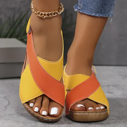 Vrouwen - Leren Damessandalen - Sleehak - Comfortabele Zomerschoenen - Eyla