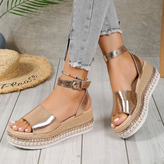Elegante plateau sandalen met blokhak en verstelbaar enkelbandje – MILA HEIGHTS