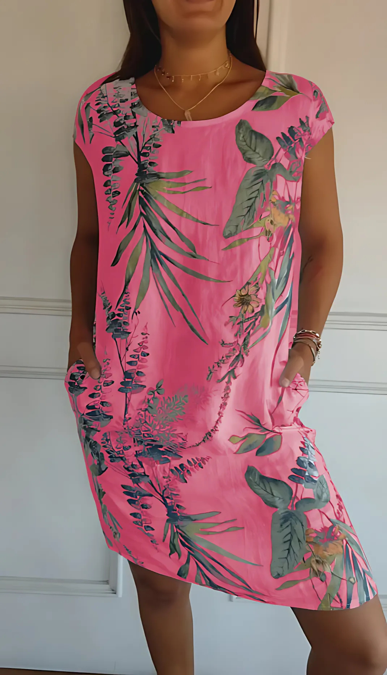 Vrouwelijke midi-jurk met bloemenprint en lange mouwen – NoreliaBloom