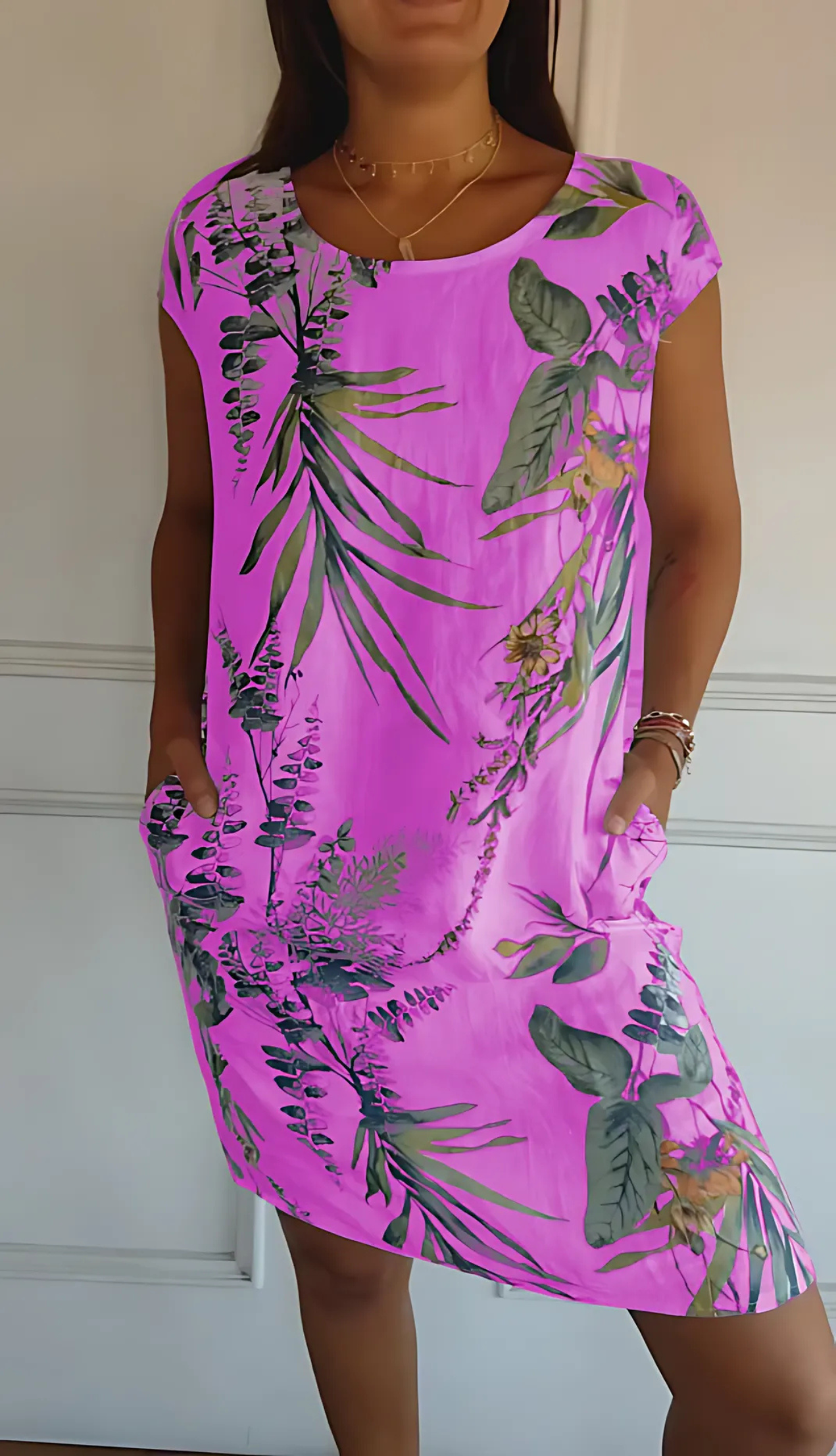 Vrouwelijke midi-jurk met bloemenprint en lange mouwen – NoreliaBloom
