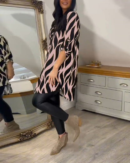 Luxe Tuniek Met Dynamisch Grafisch Patroon Voor Elegante Vrouwelijke Stijl – ALANA DYNAMIQUE