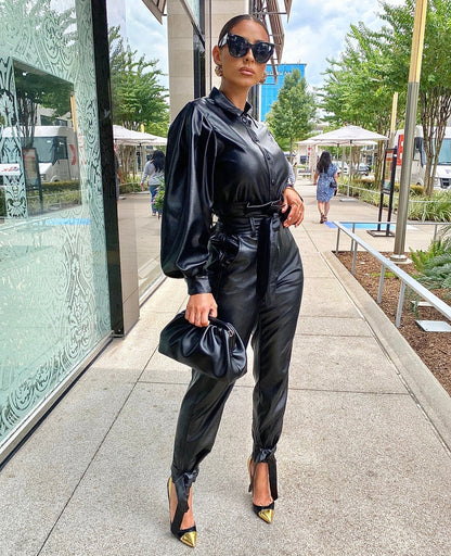 Stijlvolle PU jumpsuit met bindceintuur voor een trendy look – LumeaLicht