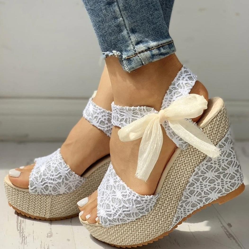 Zomerse Sandalen - Vrouwen - Hoge Sleehak - Comfortabel en Chic - ELEGANTE STIJL