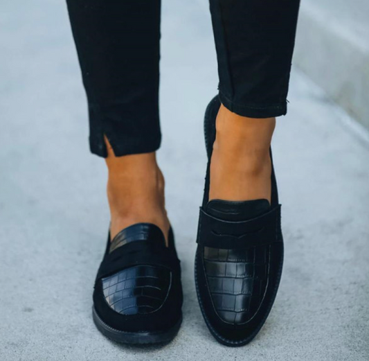 Dames - Klassieke Slip-On Flats - Krokodillenprint - Tijdloze Elegantie - ORTENSIA FLATS