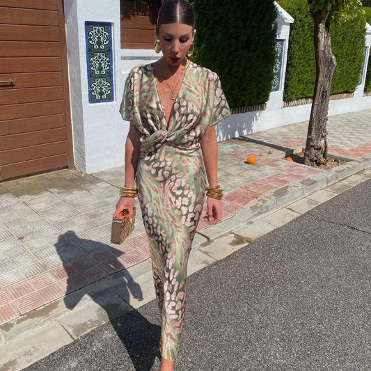 Lara | Satijnen Midi Jurk met Goudgroene Luipaardprint voor Vrouwen 0