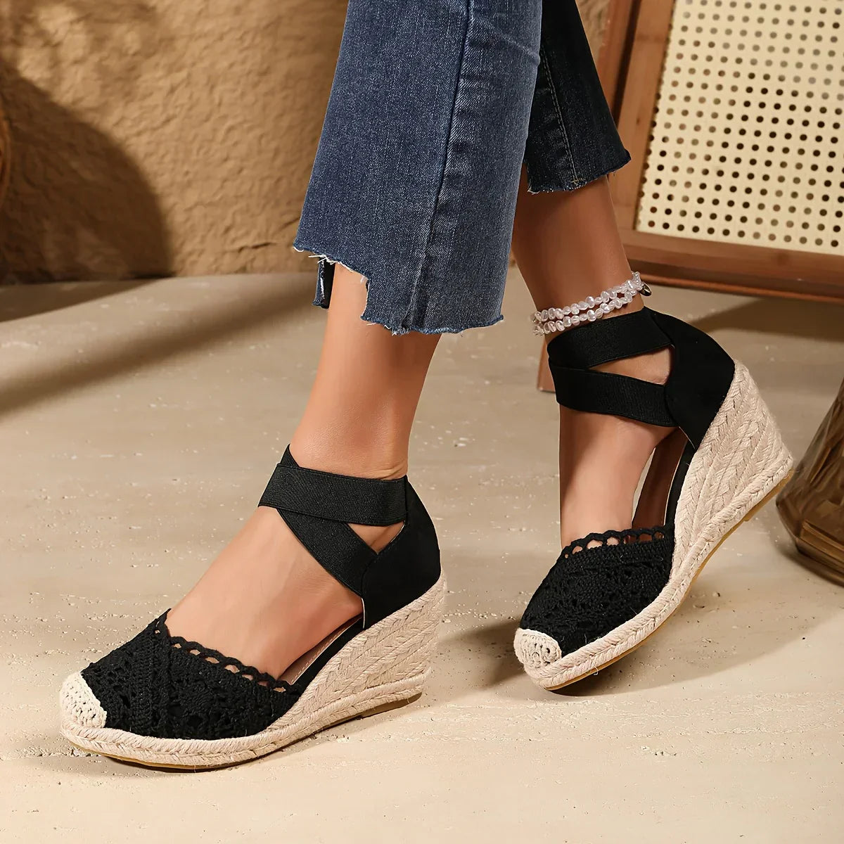 Lotte | Dames Sleehak met Gehaakt Detail en Elastische Enkelband 3