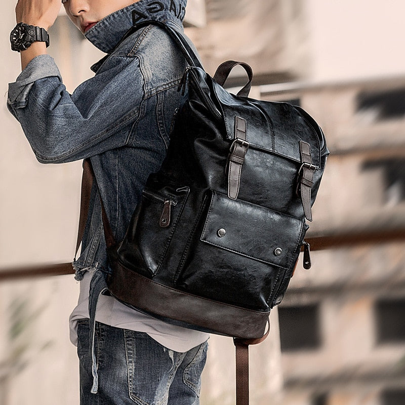 NOLAN - Vintage zwarte leren rugzak met tijdloze allure