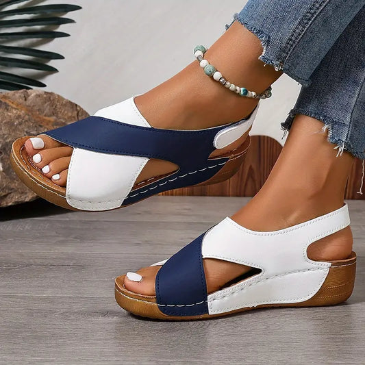 Vrouwen - Leren Damessandalen - Sleehak - Comfortabele Zomerschoenen - Eyla