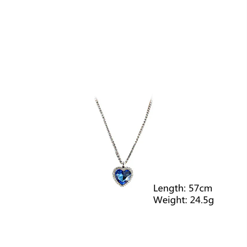 Halsketting met Hartvormige Hanger en Glinsterende Kristalaccenten voor Elke Gelegenheid – LIEFDE KETTING