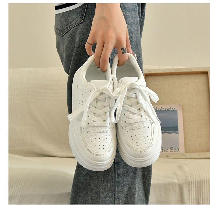 Casual Schoenen - Vrouwen - Dikke Zool - Witte Schoenen - NOVA
