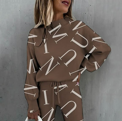 Trendy letter print jurk voor een statement look – Lexa Script